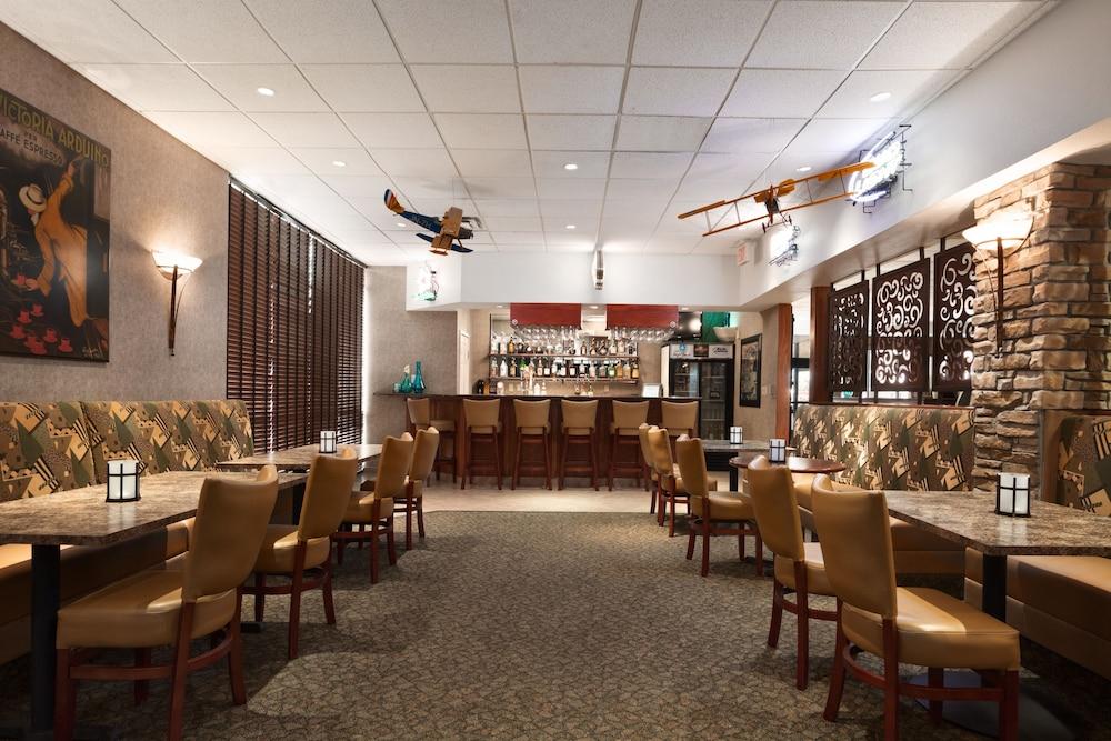 Hotel Wyndham Garden Wichita Downtown Zewnętrze zdjęcie