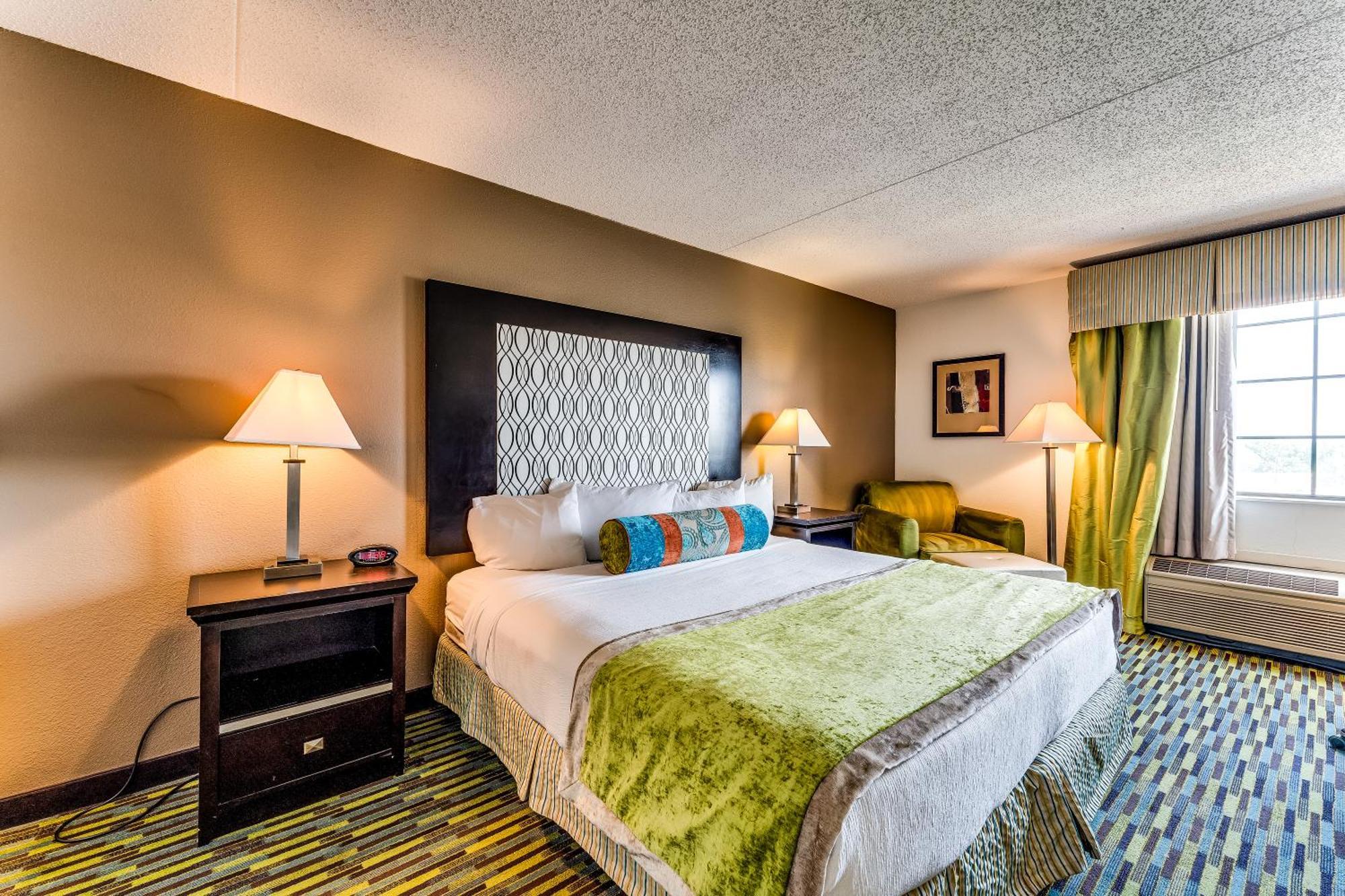 Hotel Wyndham Garden Wichita Downtown Zewnętrze zdjęcie