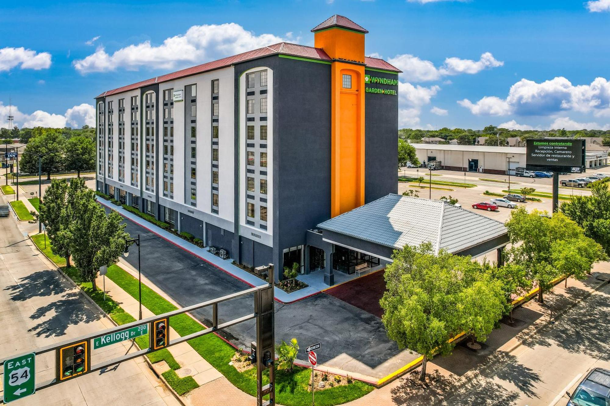 Hotel Wyndham Garden Wichita Downtown Zewnętrze zdjęcie