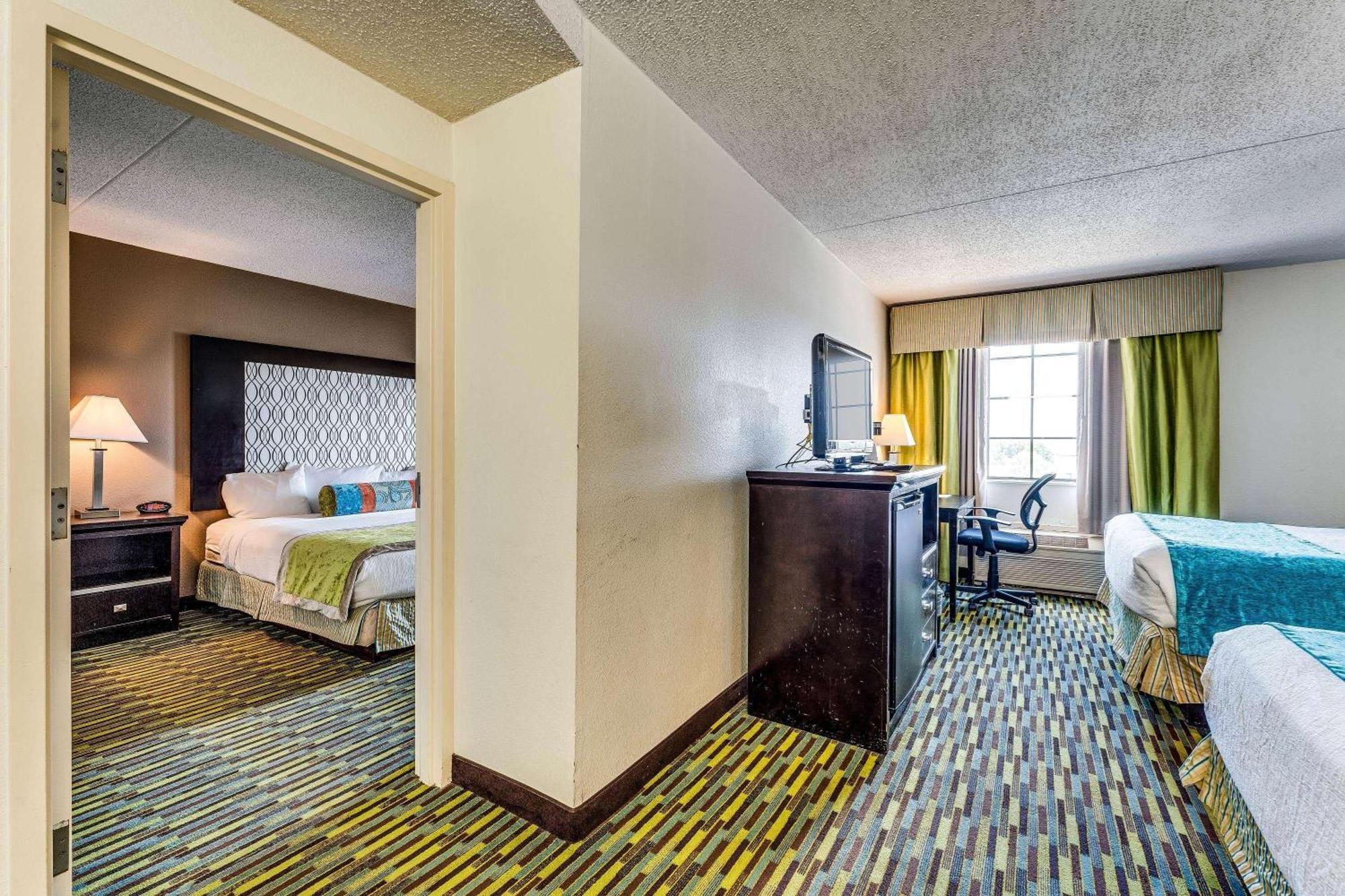 Hotel Wyndham Garden Wichita Downtown Zewnętrze zdjęcie